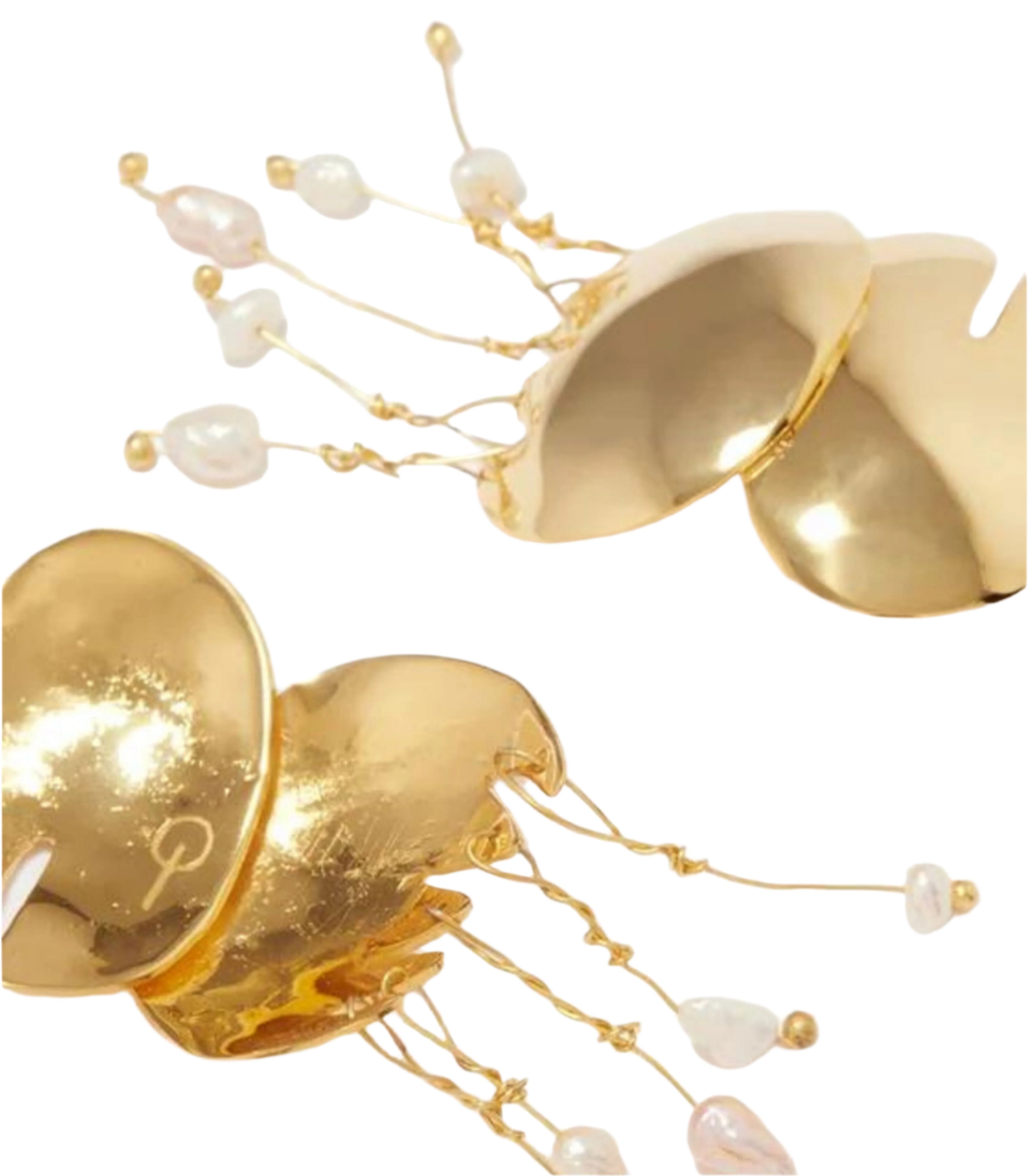 Dangling Pearls Earrings