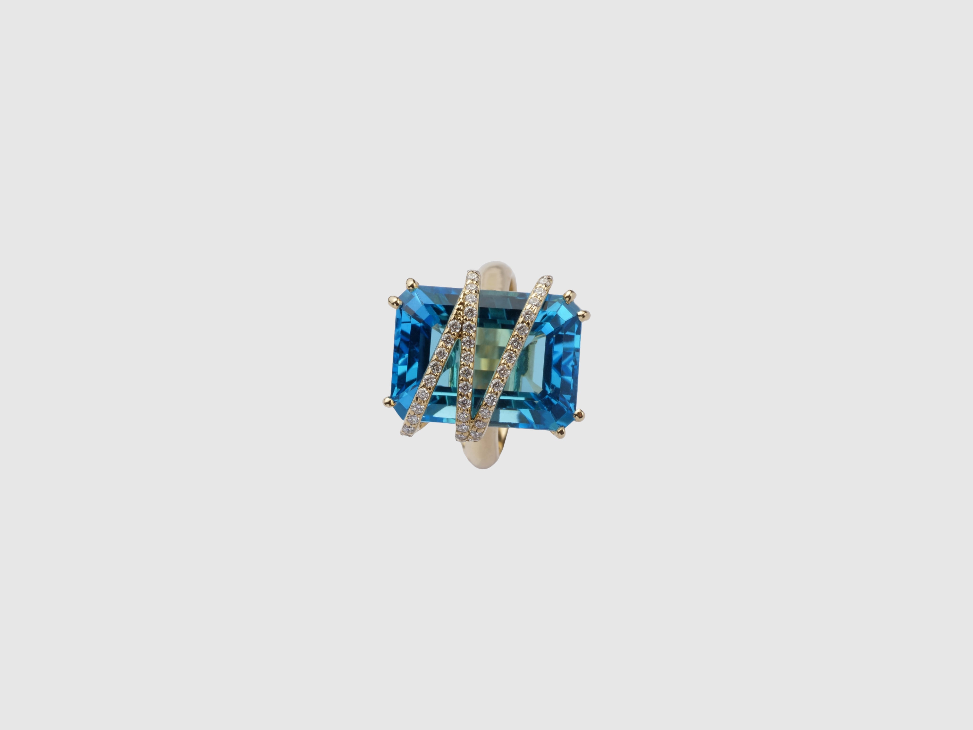 DiamondcageemeraldringBT2.jpg