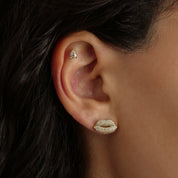 The Simple Kiss Earring